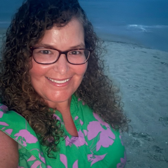 Meet your Posher, Jade - Picture 1 of 1